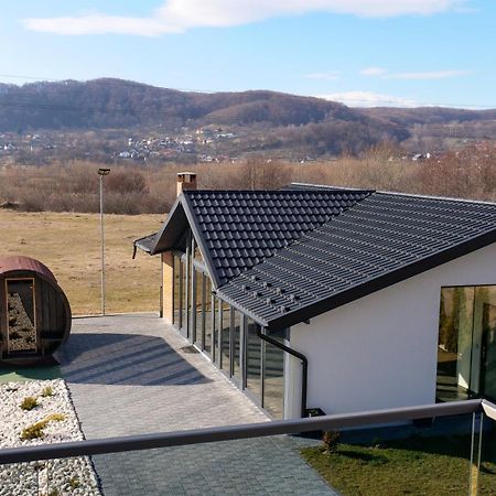 Casa Ambientt Hotel Curtea De Arges Luaran gambar